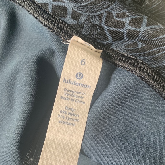 LULULEMON PATTERNED WUNDER UNDER 7/8 - Picture 4 of 6